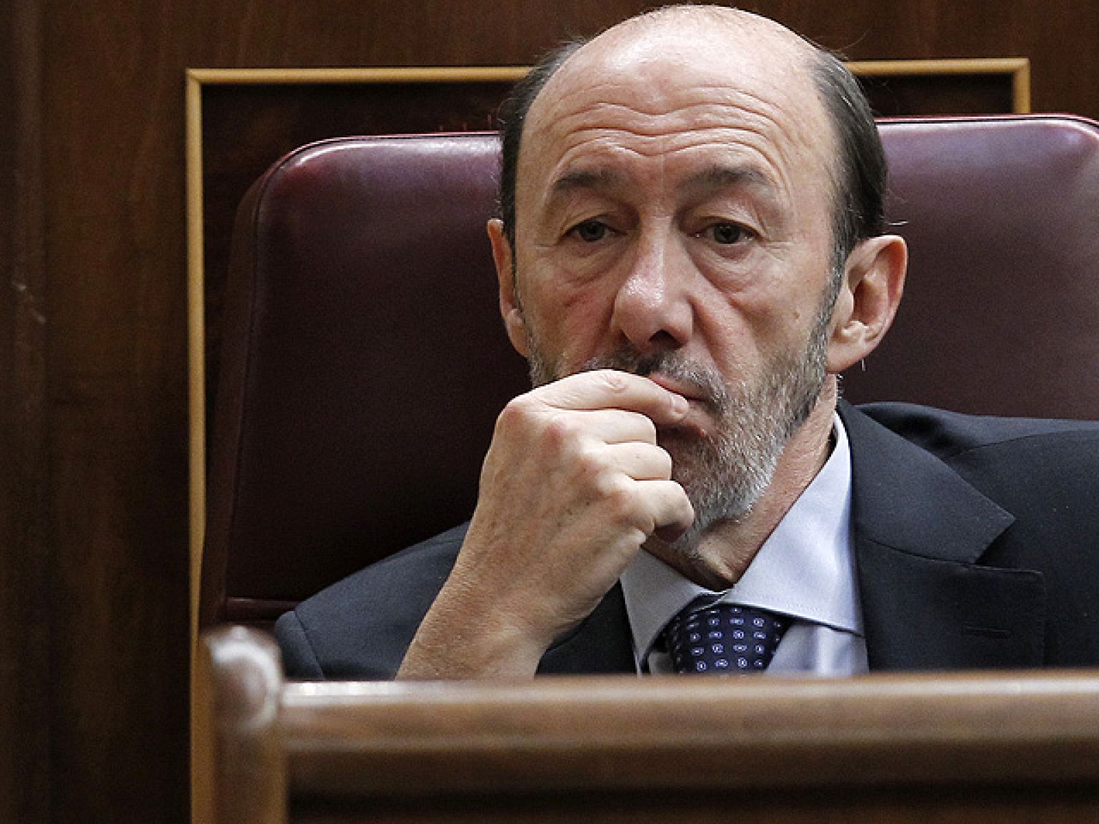 Rubalcaba a Zapatero en el Congreso: "Me voy a tomar un café, que me duermo" - Informativo 24h | Ver