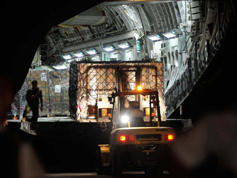 EE.UU. pide a los rebeldes que huyan del extremismo en la conferencia sobre la nueva Libia