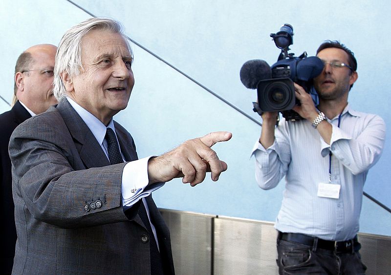 Trichet considera "esencial" que Italia cumpla con sus objetivos de reducción de déficit