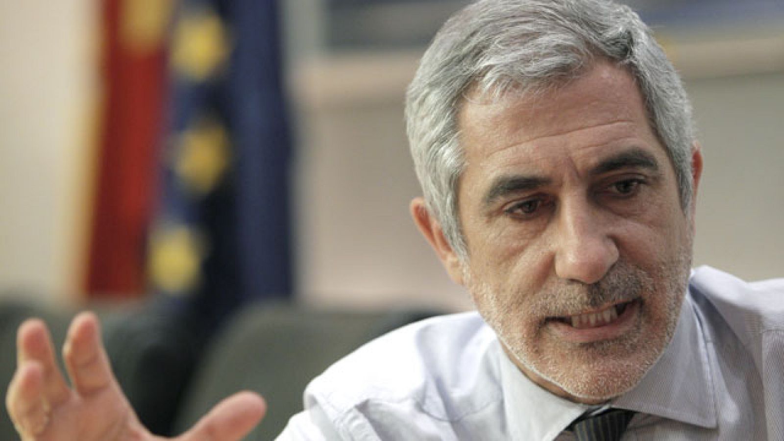 Llamazares se ha opuesto en el pleno a que se votara una enmienda transaccional presentada por PSOE y PP a una enmienda de CiU