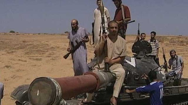 Los rebeldes crean un nuevo Ejército Nacional en Libia y anuncian elecciones en 20 meses