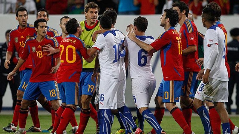 Jugadores de Madrid y Barça, unidos frente a un 'enemigo' común