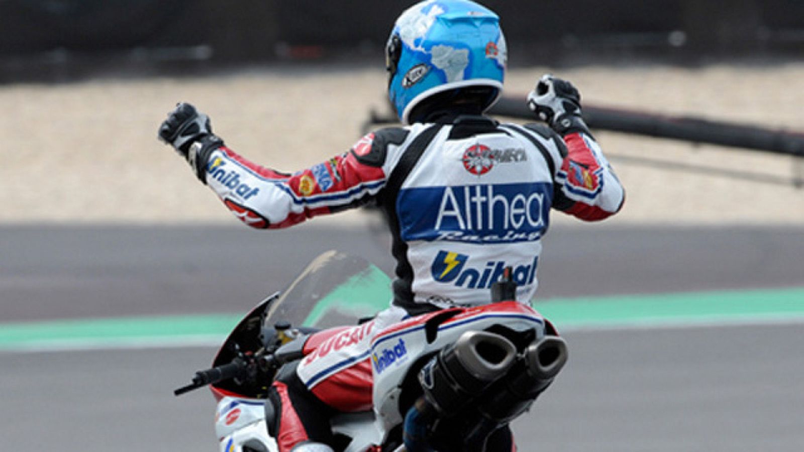 Checa incrementa su ventaja en Nurburgring | Ver