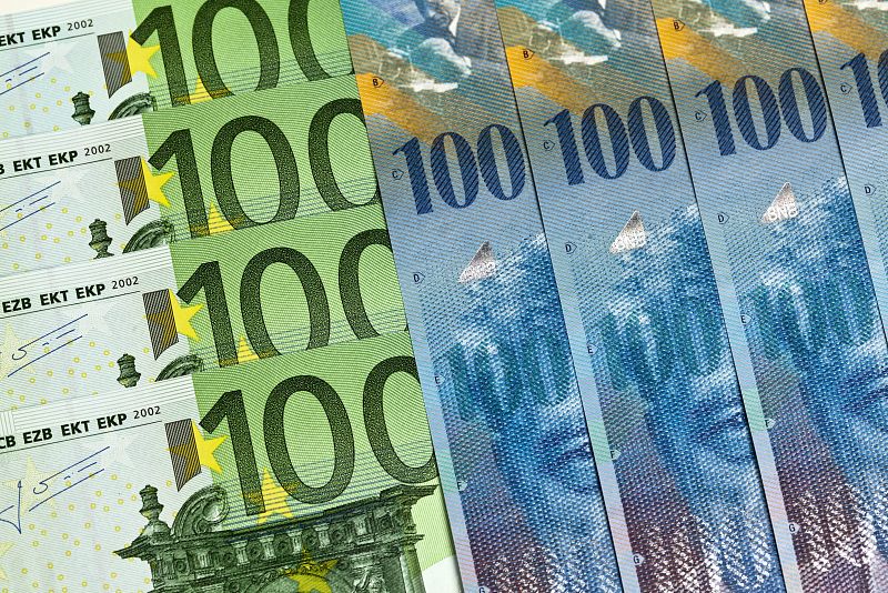 Suiza fija un cambio mínimo de 1,20 francos por euro para evitar su revalorización excesiva