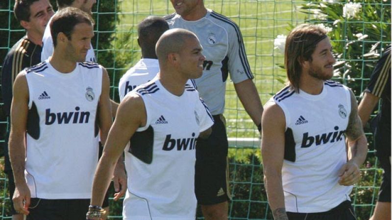 Carvalho y Pepe se reconcilian en la vuelta al trabajo con Mourinho