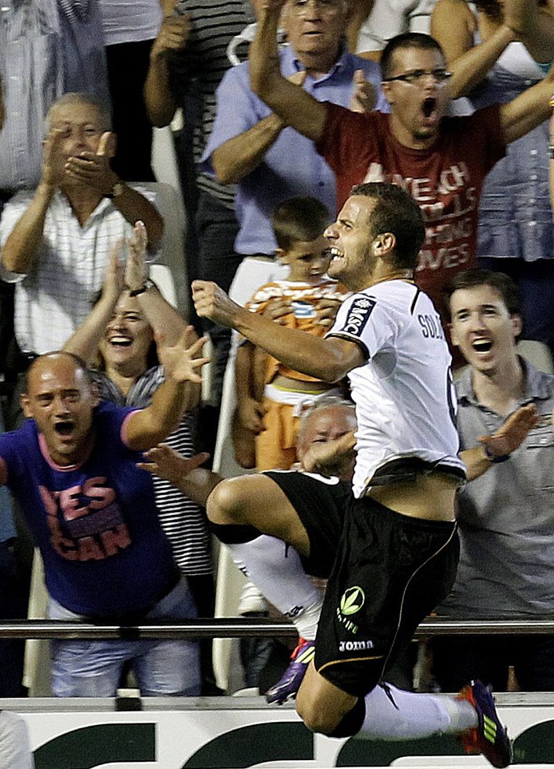 El Valencia desnivela el partido ante el Atlético de Madrid con un Soldado en racha