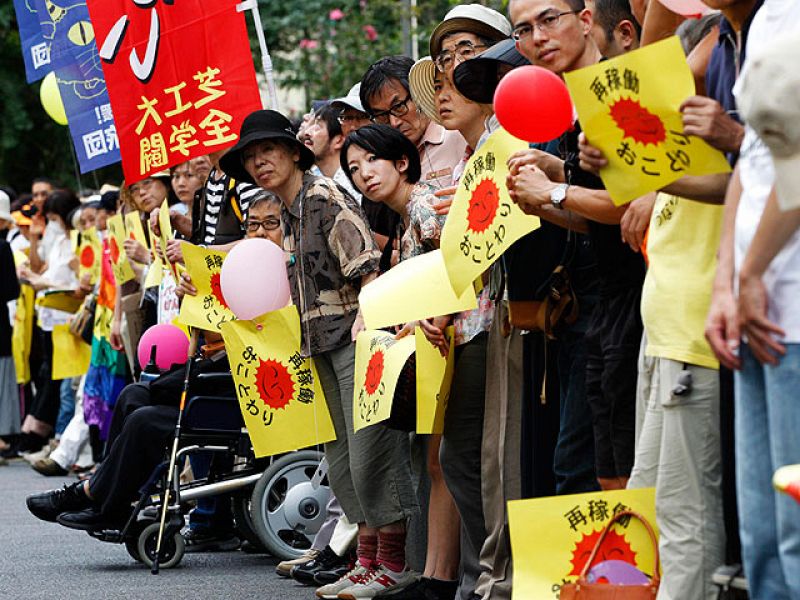 Las protestas antinucleares marcan los seis meses del terremoto en Japón