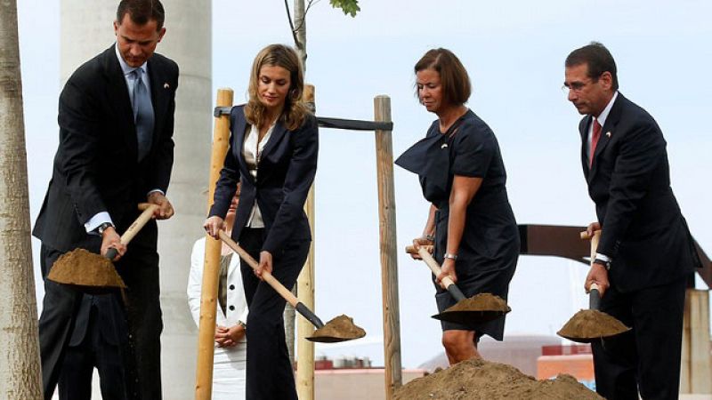 Los Príncipes presiden en Madrid un homenaje a las víctimas del 11-S