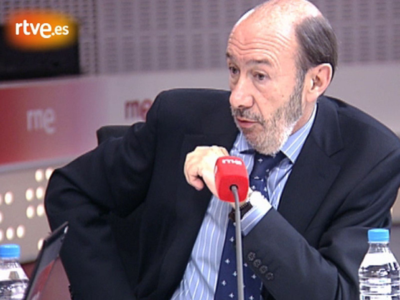 Entrevista íntegra a Rubalcaba en RNE | Ver