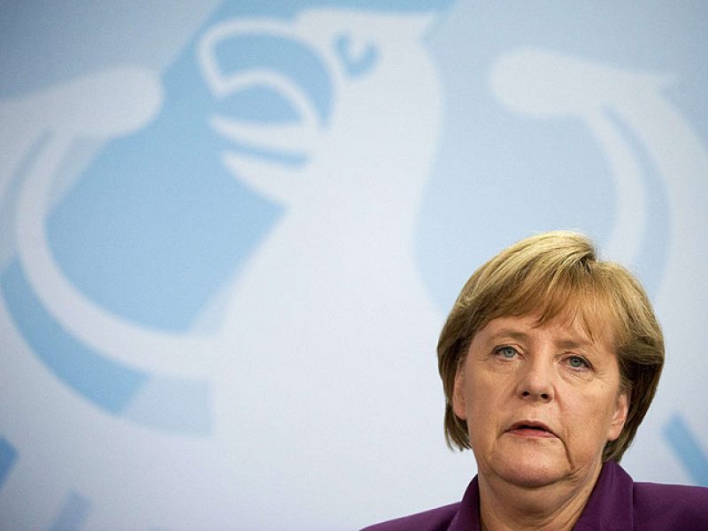 Merkel niega de plano la insolvencia de Grecia y llama al orden a sus socios de gobierno
