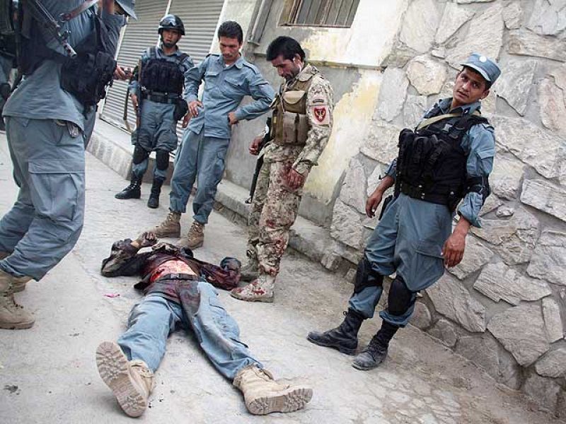 La ofensiva talibán en el corazón de Kabul pone en evidencia a las fuerzas de seguridad afganas