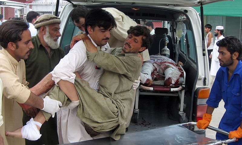 Un atentado suicida durante un funeral en Pakistán causa 26 muertos y decenas de heridos