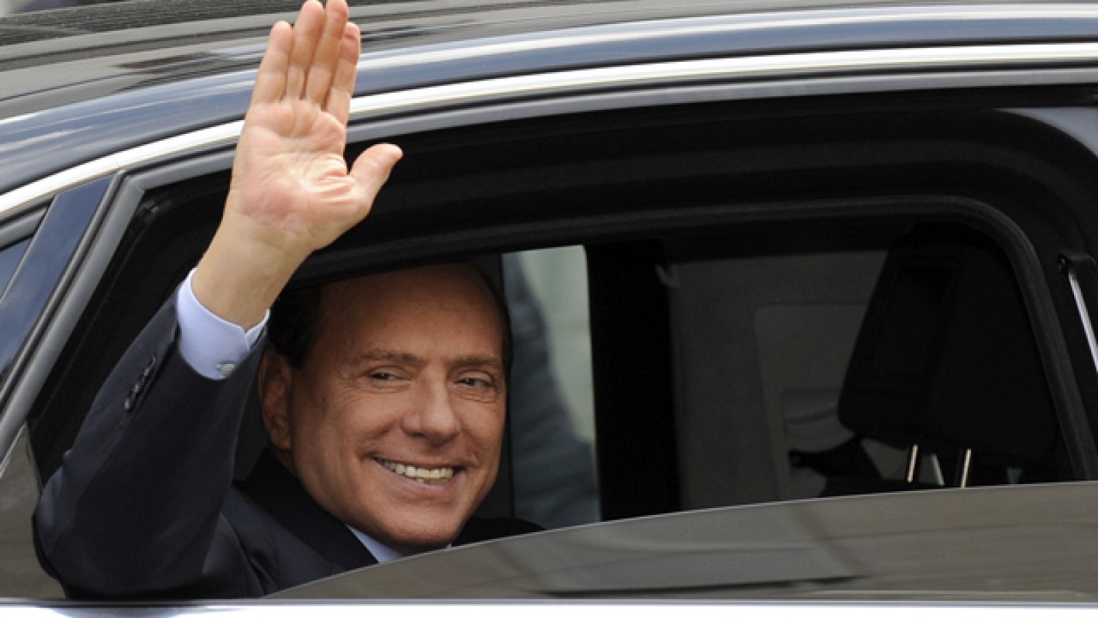 Standard & Poor's rebaja la nota a Italia y Berlusconi asegura que se debe a cuestiones políticas