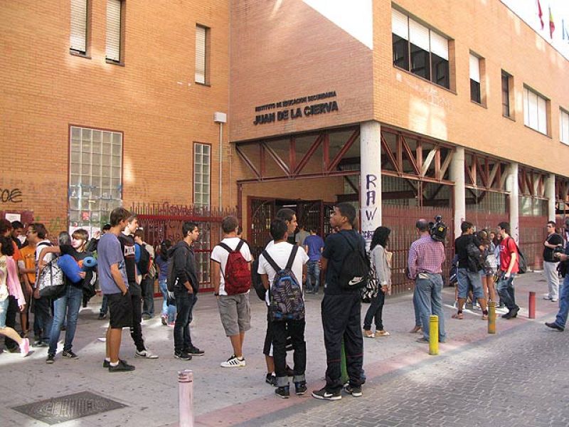"Con menos profesores, hay más masificación en las aulas"