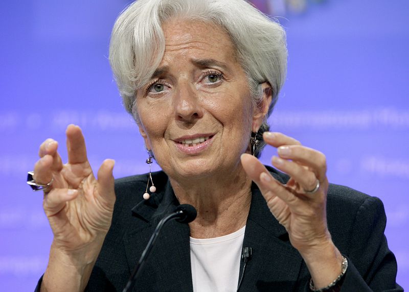 Lagarde pide una acción conjunta de BCE y fondo europeo de rescate para estabilizar la deuda