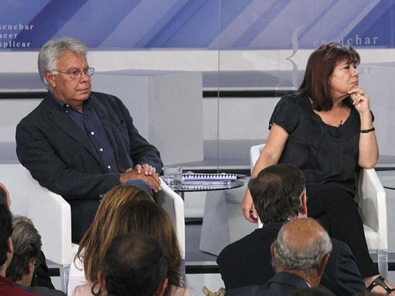 González pide a Zapatero que exija eurobonos "ya" a cambio de la reforma de la Constitución