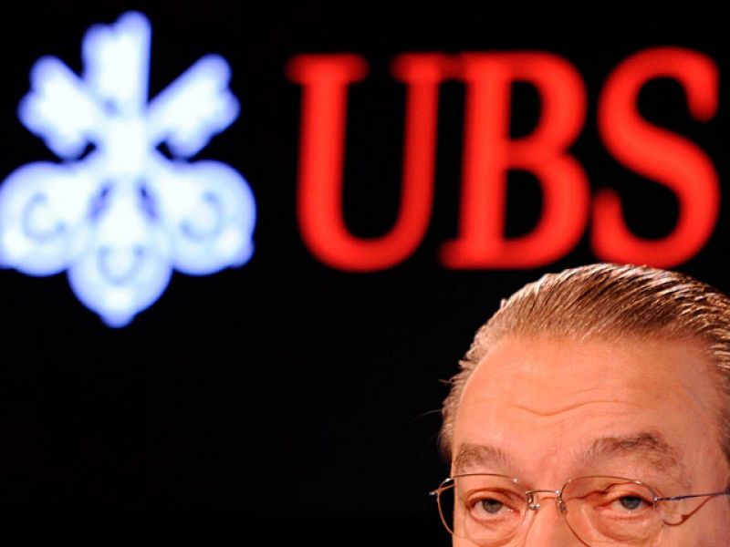 Dimite el consejero delegado de UBS tras el escándalo del agujero financiero
