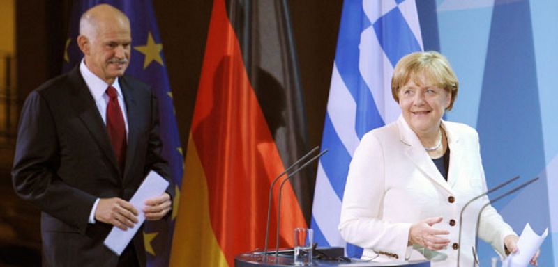 Merkel advierte a Papandréu que lo decisivo para acceder al rescate será el informe de la 'troika'