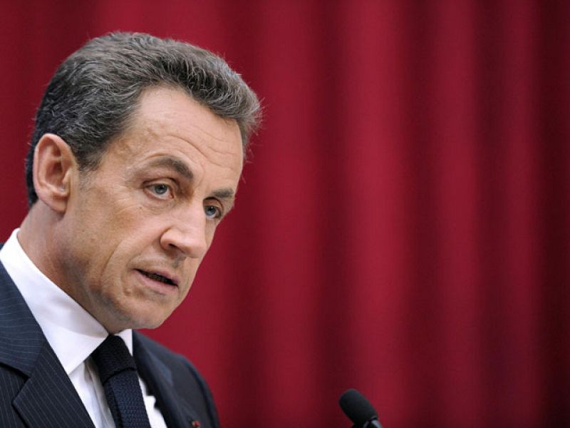 Francia recortará más de 30.000 empleos públicos para reducir la deuda del Estado
