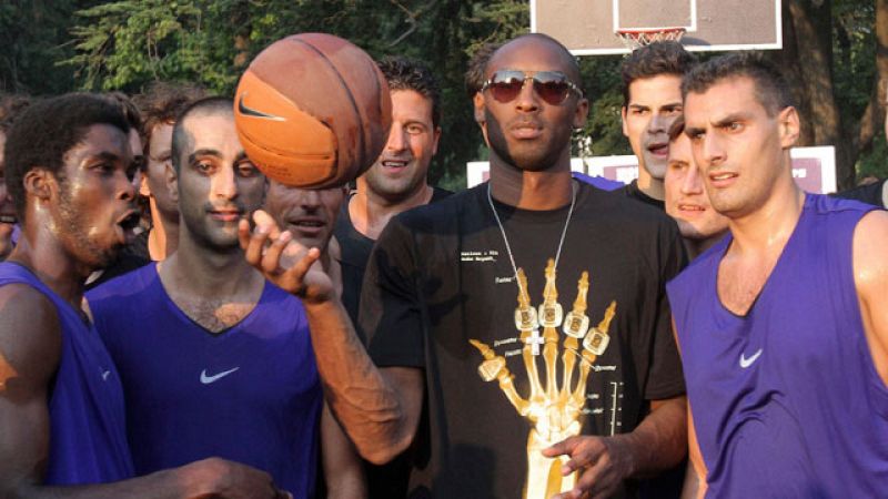 Kobe Bryant jugará 10 partidos con el Bolonia durante el cierre patronal de la NBA