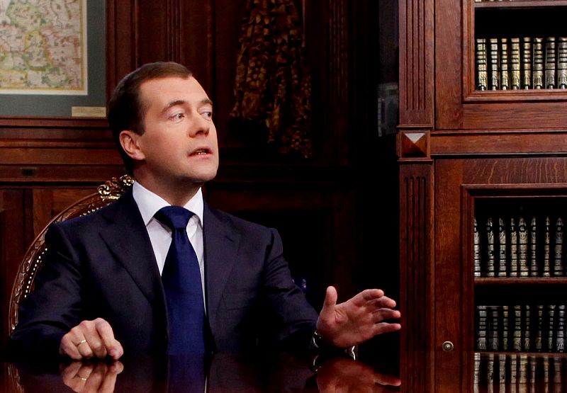 Medvédev reconoce que renunció a la reelección porque los rusos prefieren a Putin
