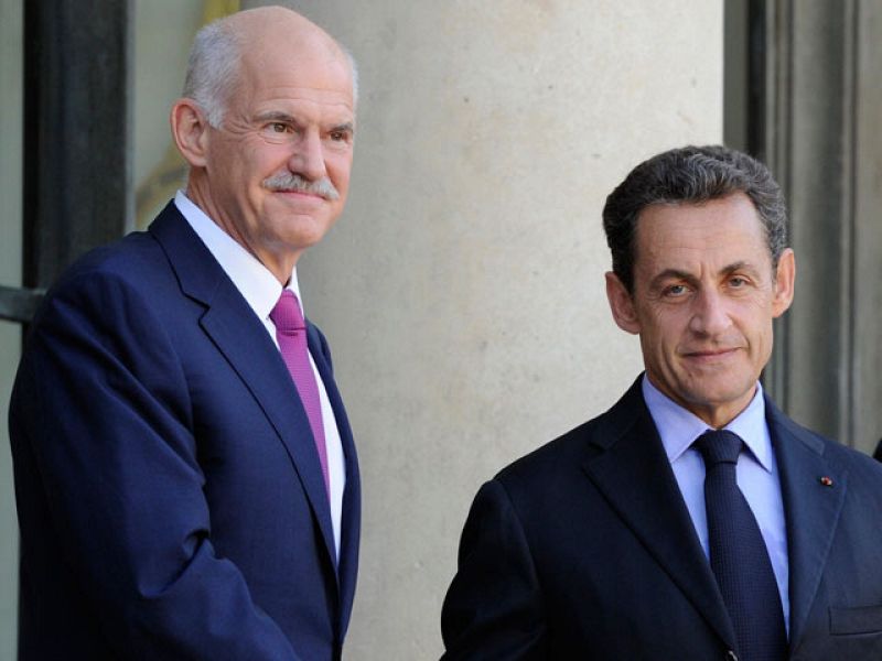 Sarkozy asegura a Papandréu que no se dejará caer a Grecia porque "sería el fracaso de Europa"