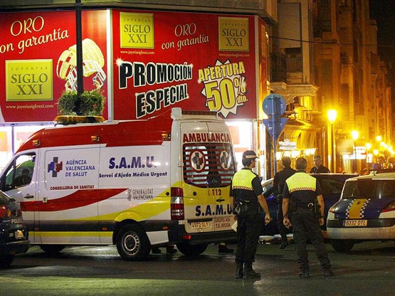 Un muerto y tres heridos de bala durante un atraco en una joyería de Alicante