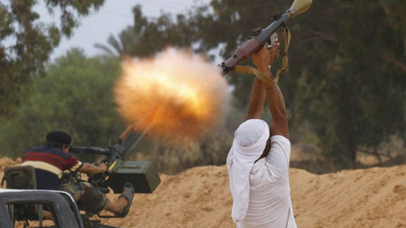 Los rebeldes se hacen con el barrio natal de Gadafi en su ofensiva final sobre Sirte