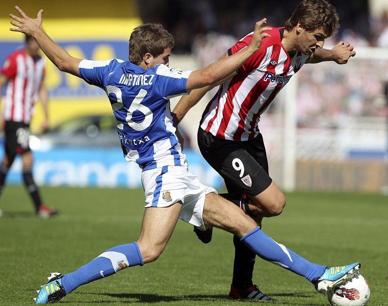 Doblete de Llorente en el derbi vasco que se lleva el Athletic