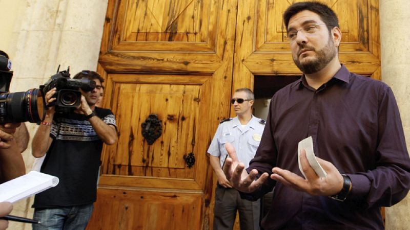 La defensa de Camps insiste en que sea juzgado por el Supremo por los trajes de Gürtel