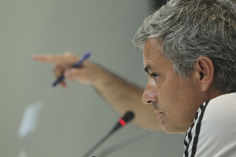 Mourinho: "Cuando los árbitros hacen bien su trabajo estamos tranquilos"
