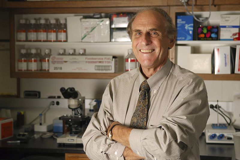 El científico Ralph Steinman, premiado con el Nobel de Medicina, murió hace unos días