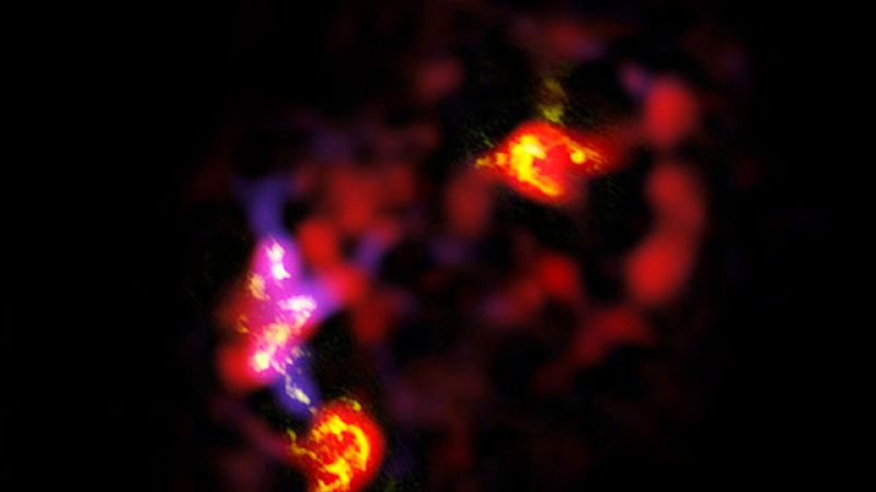 El supertelescopio ALMA comienza sus operaciones y muestra su primera imagen