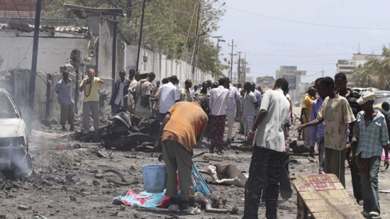 Un atentado suicida de la milicia de Al Shabab causa al menos 70 muertos en Somalia