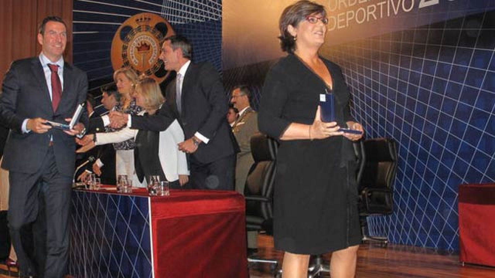 Paloma del Río y María Escario, galardonadas  con la Medalla de Plata al Mérito Deportivo | Ver