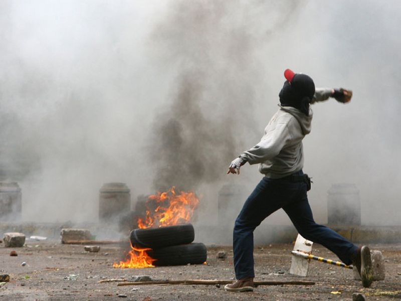 Las revueltas estudiantiles en Chile dejan 250 detenidos tras la ruptura de la mesa de diálogo