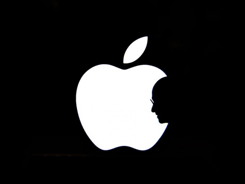 Apple, ante un futuro incierto sin Jobs y presionada por sus competidores