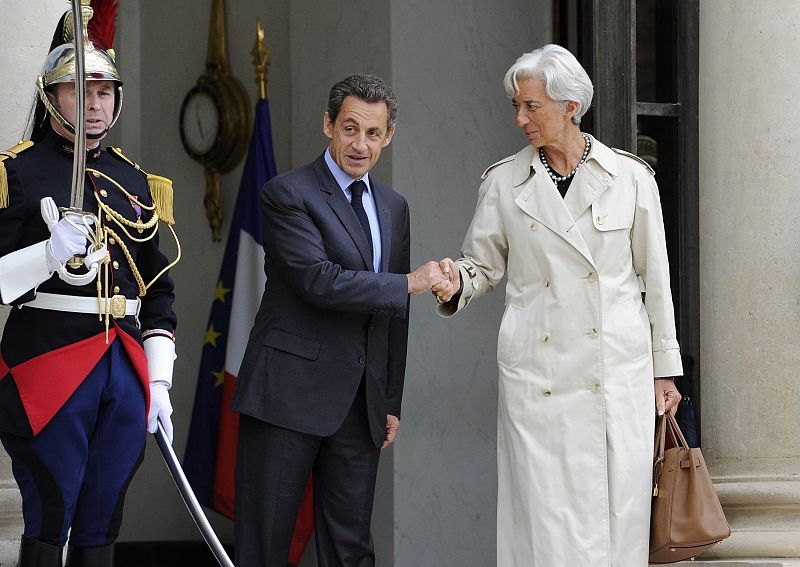 Sarkozy trata con Lagarde en el Elíseo la situación de la zona euro