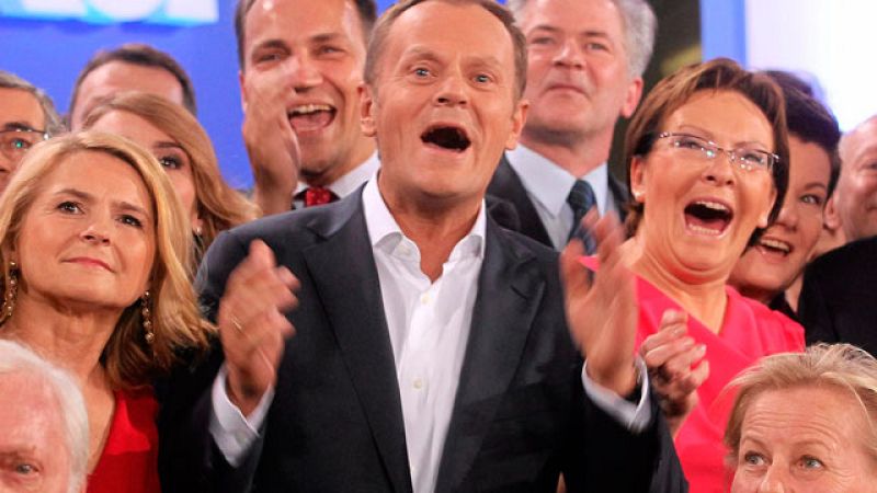 El partido liberal de Donald Tusk proclama una victoria histórica en Polonia