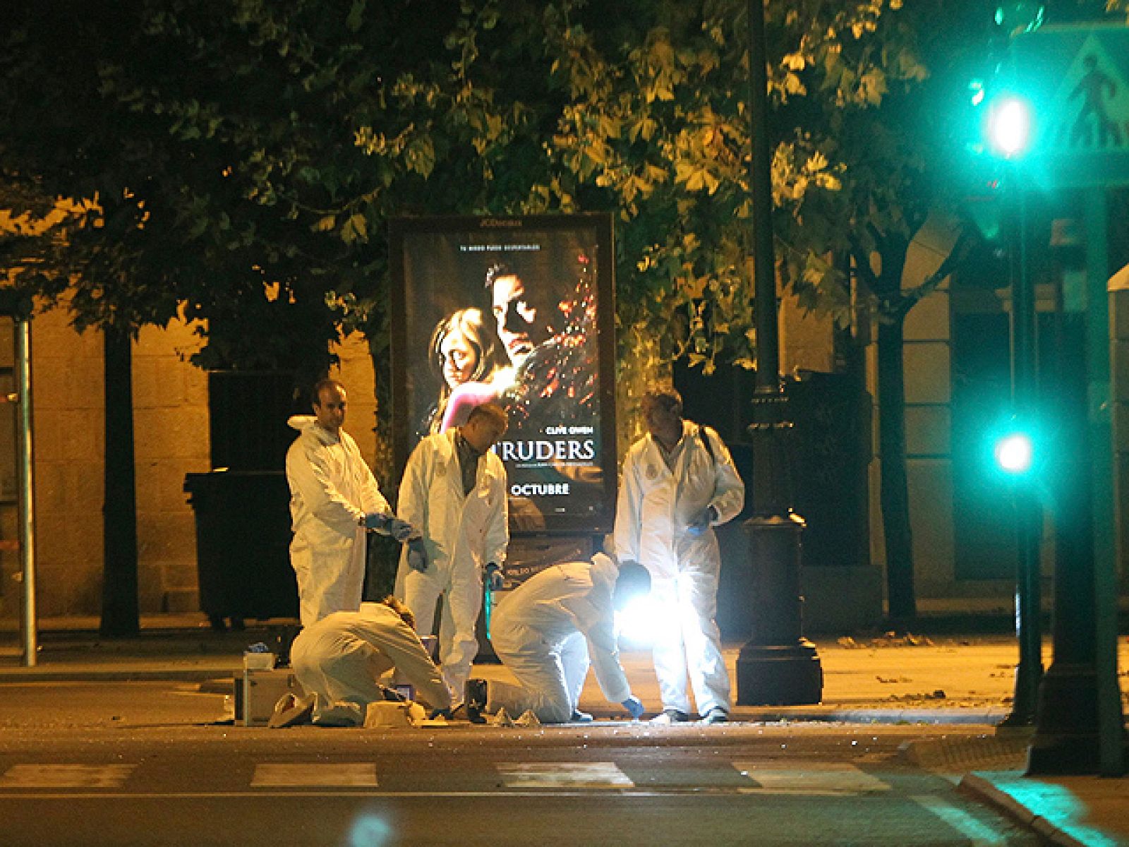 La policía explosiona un artefacto en un cajero de Novacaixagalicia en Vigo