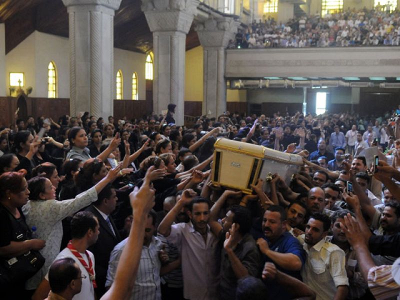 Se reanudan los enfrentamientos entre coptos y fuerzas de seguridad en El Cairo