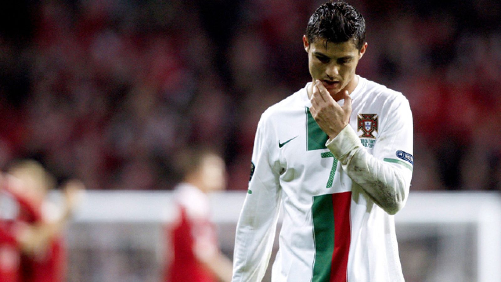 Francia, Rusia, Dinamarca, Grecia y Suecia lograron, en la última jornada de los Grupos de las eliminatorias, su clasificación para la fase final de la Eurocopa 2012, mientras que Portugal tendrá que jugar la repesca.