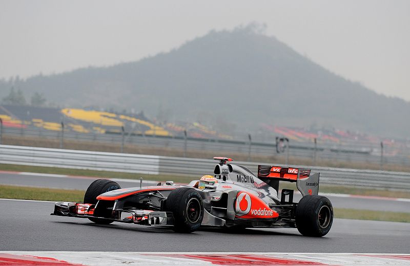 Los McLaren de Hamilton y Button, los mejores en la primera jornada de entrenamientos libres