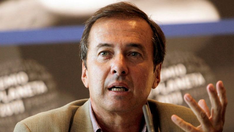 El escritor madrileño Javier Moro gana el Premio Planeta de Novela 2011 con 'El imperio eres tú'