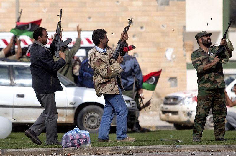 Los rebeldes libios aseguran que ya controlan Bani Walid, el penúltimo bastión de los Gadafi