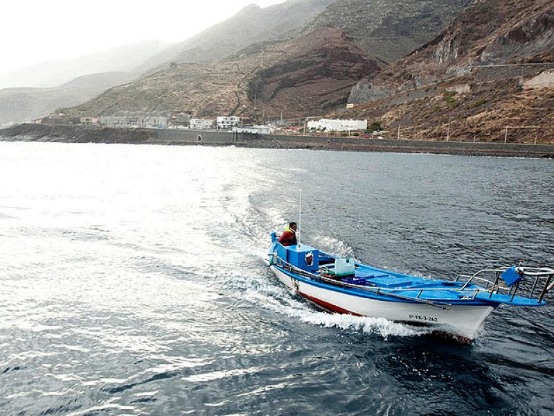 El fuerte olor a azufre retrasa el regreso de los vecinos a La Restinga