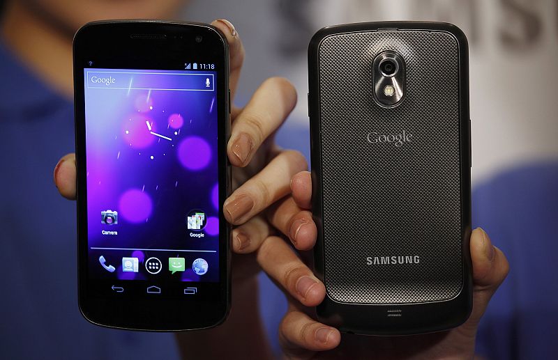 Samsung y Google presentan el Galaxy Nexus, otro Android para combatir al iPhone