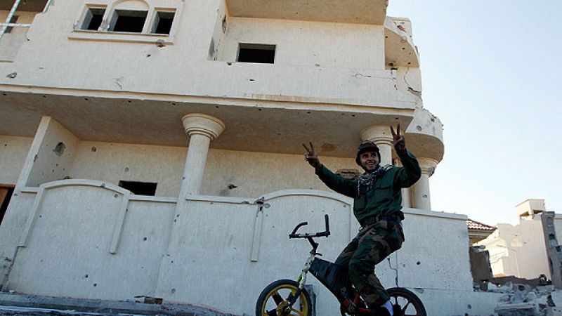 Nueva etapa en Libia con el inminente anuncio de su liberación y el fin de la misión de la OTAN