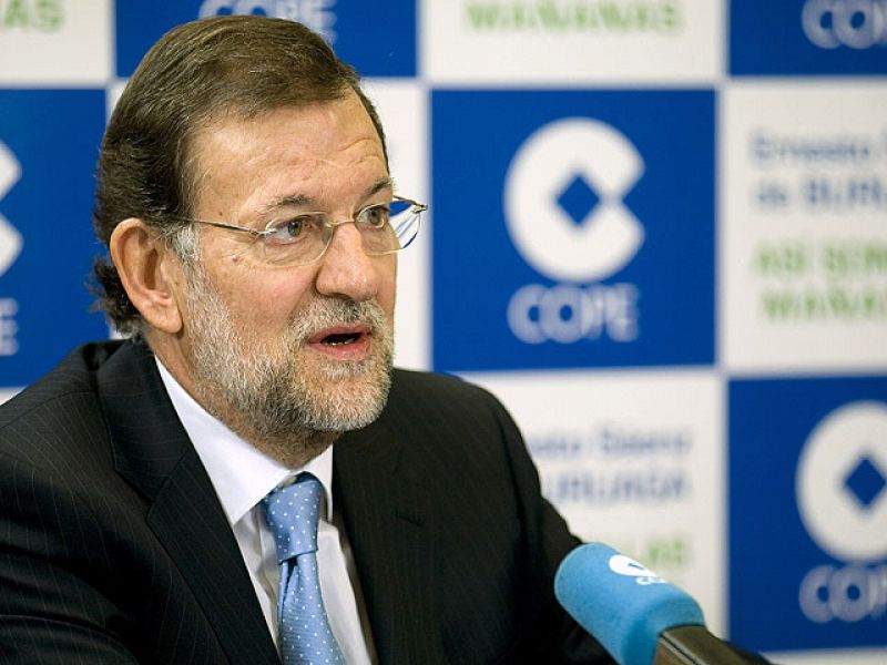 Rajoy valora como "positivo" el anuncio de ETA porque "es algo que no había ocurrido nunca"