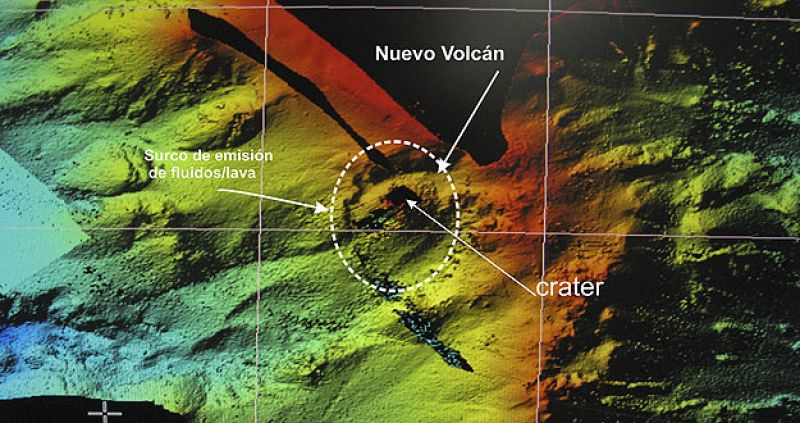 Localizan los dos focos de erupción submarina y un cráter de 120 metros de ancho en El Hierro